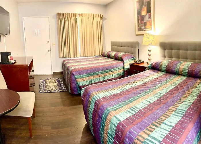 Emerald Best Motel