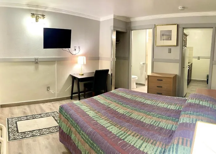 Emerald Best Motel