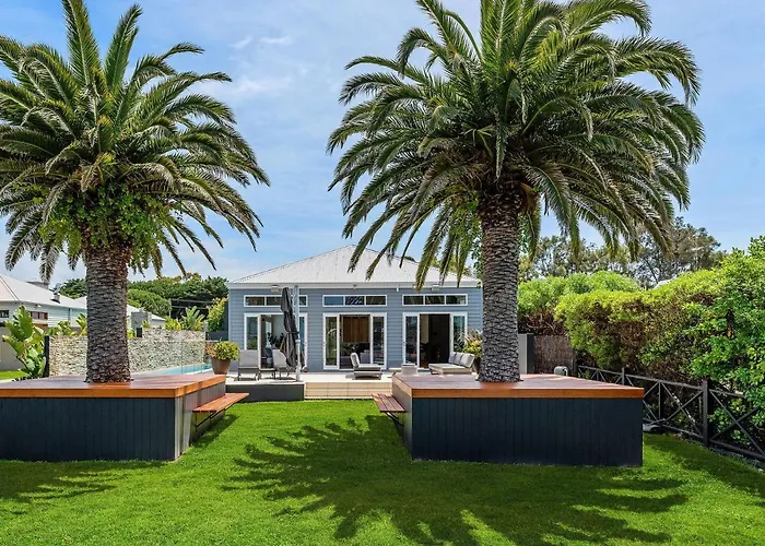 Luxurious Portsea Lakehouse