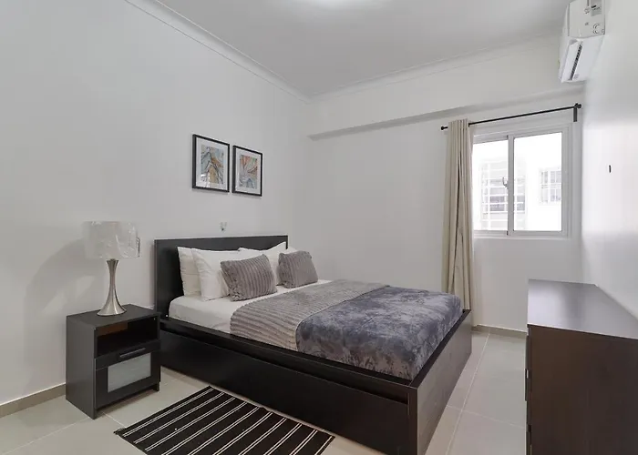 Dom. Rep. Exclusive 2 Bed Apt. Evaristo Morales
