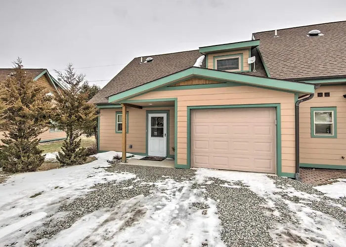 Inviting Townhome: 30 Mi To Yellowstone Np!