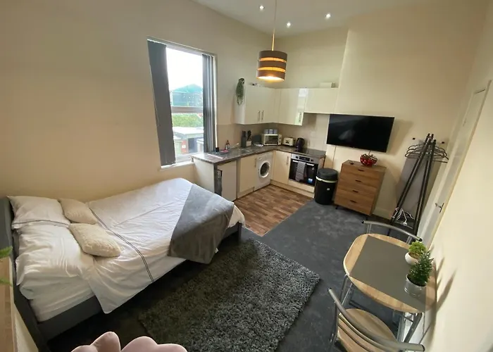 Cosy Studio Apartment - Recently Renovated!