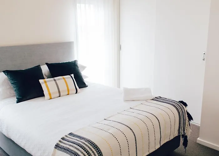 Exclusive Anglesea River Beach Apartment