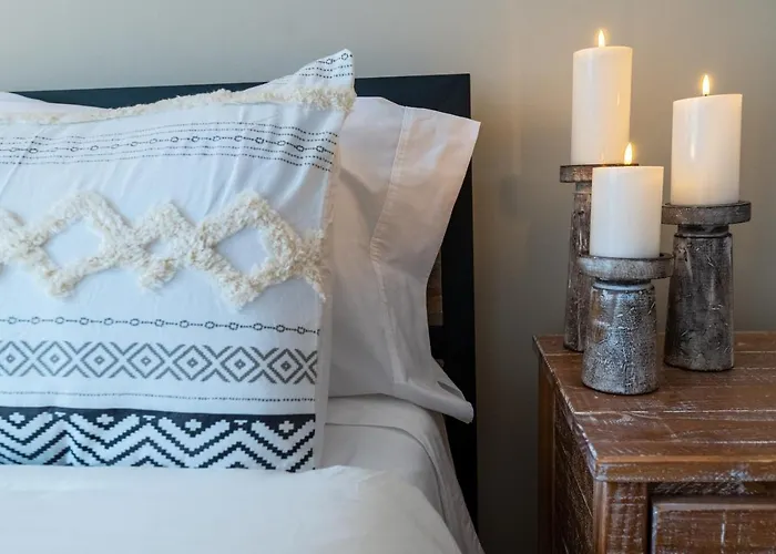 Charming Corner Newly Furnished Townhome