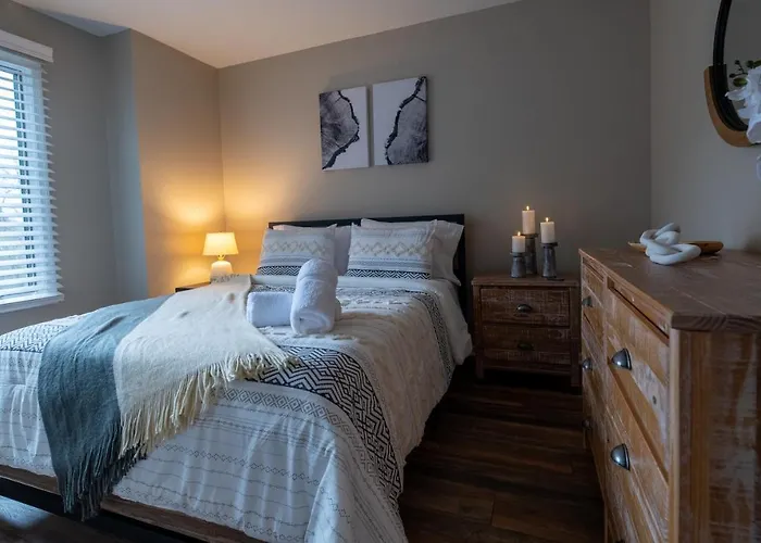 Charming Corner Newly Furnished Townhome