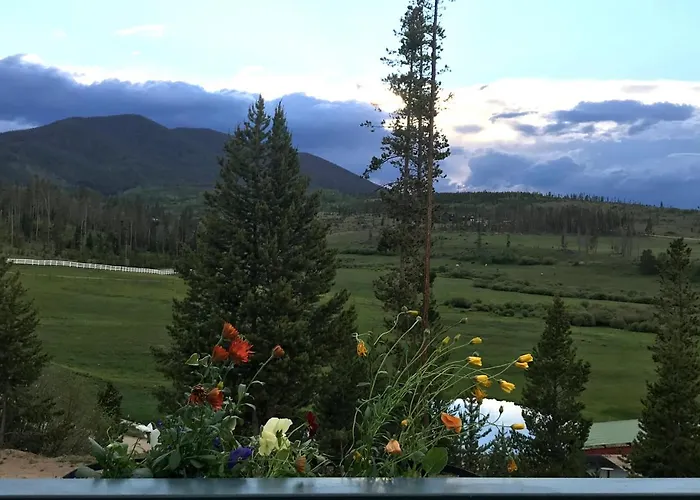 Hideaway Mountain Lodge