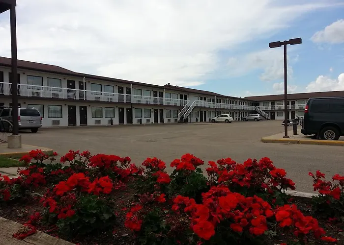 Red Deer Inn & Suites