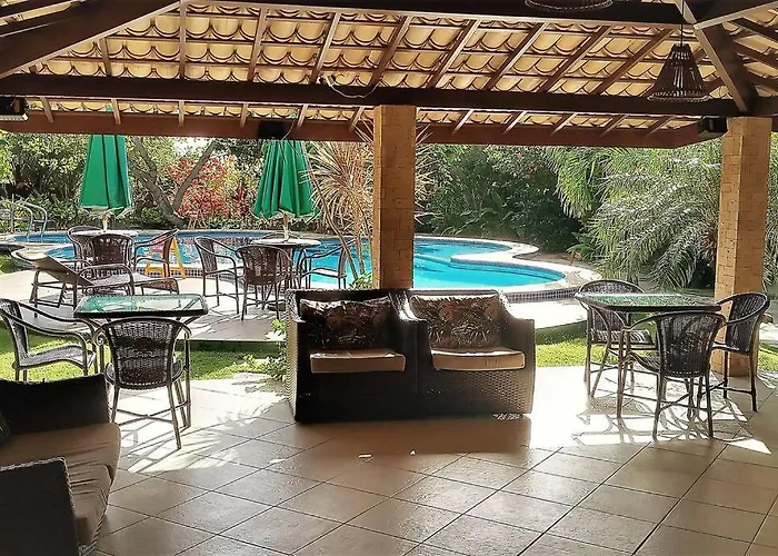 Imbassai - Casa Alto Padrão completa - Condominio Fechado - A2B1