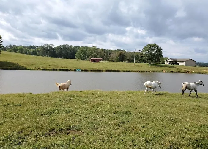 Secluded House On 60 Acres Close To Fall Creek Falls