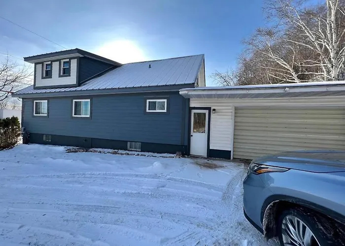 Munising Getaway