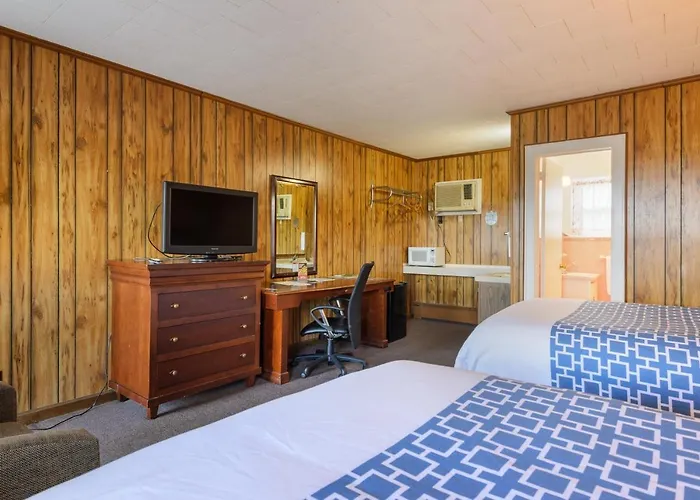 Knob Hill Motor Lodge