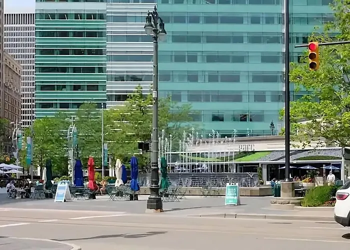 Perfect 1Br In Prime Location & View Of Stadiums
