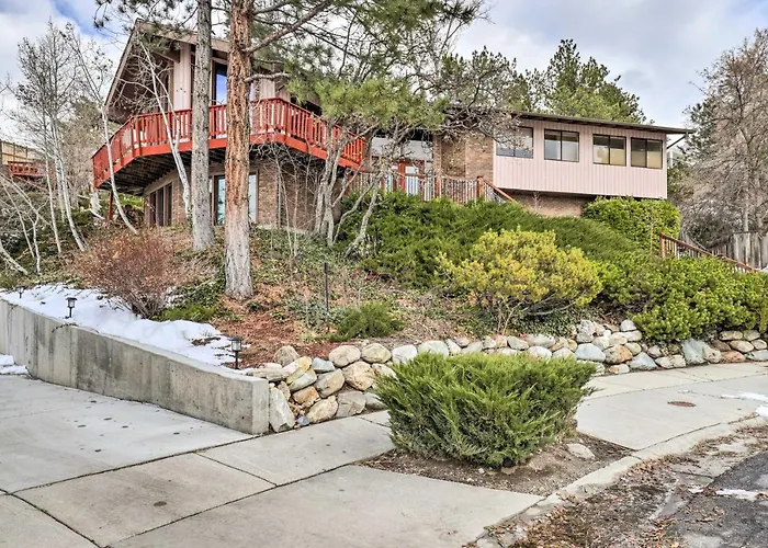 Cottonwood Heights Home W/ Deck!