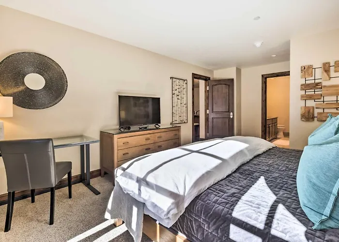 Luxury Mountain Condo W/ Community Perks & Shuttle