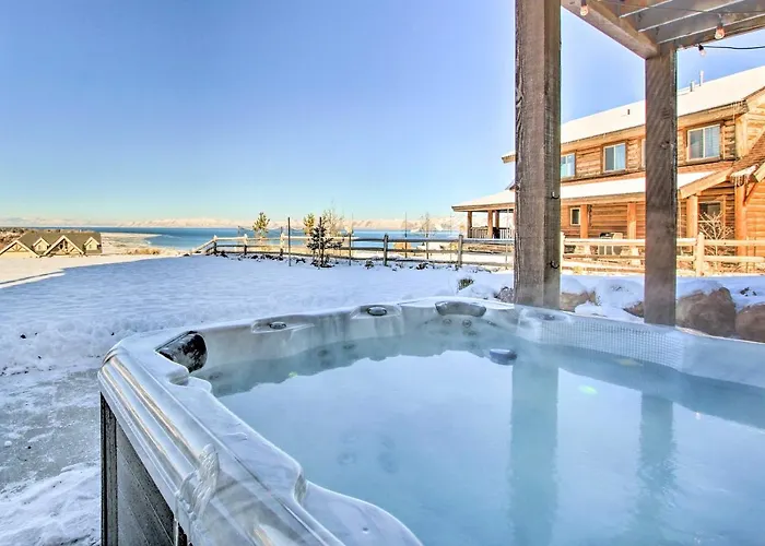 Garden City Gem: Private Hot Tub & Game Room!