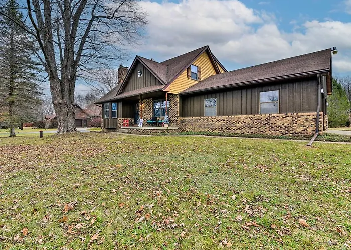 14 Mi To Frankenmuth: Apt On 3 Acres In Clio!