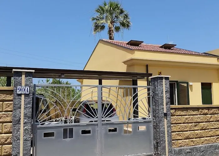 Detached House With Garden