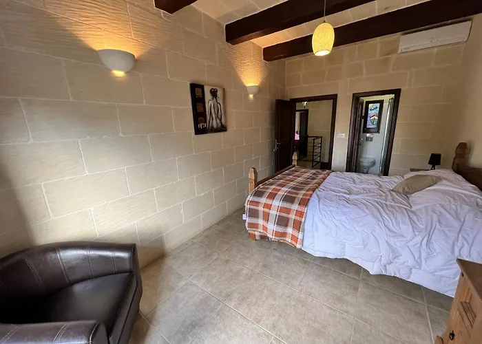 T'Anna Farmhouse