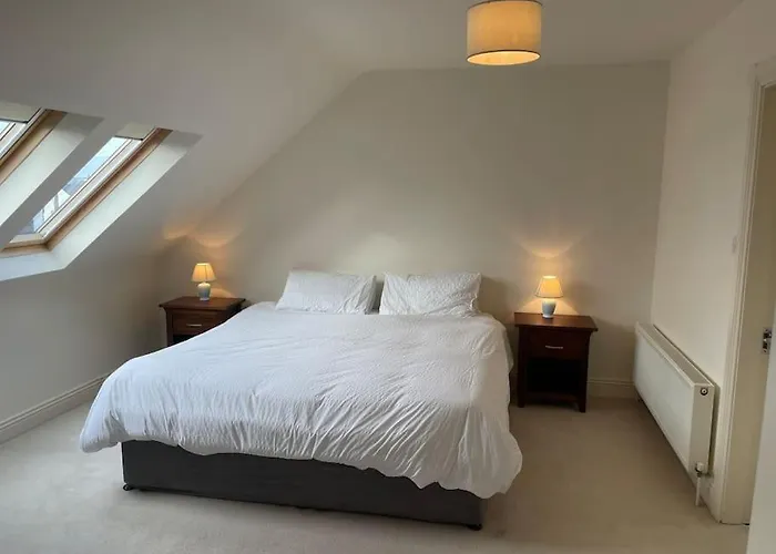 Modern 5 Bedroom House In Spanish Point Clare