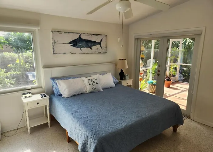 The Butterfly Cottage - Certified Butterfly Sanctuary - Ocean View Hot Tub - Authentic Keys Charm