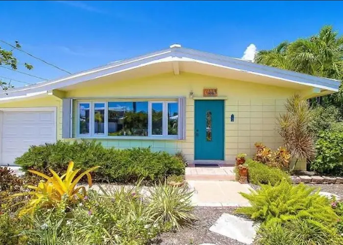 The Butterfly Cottage - Certified Butterfly Sanctuary - Ocean View Hot Tub - Authentic Keys Charm