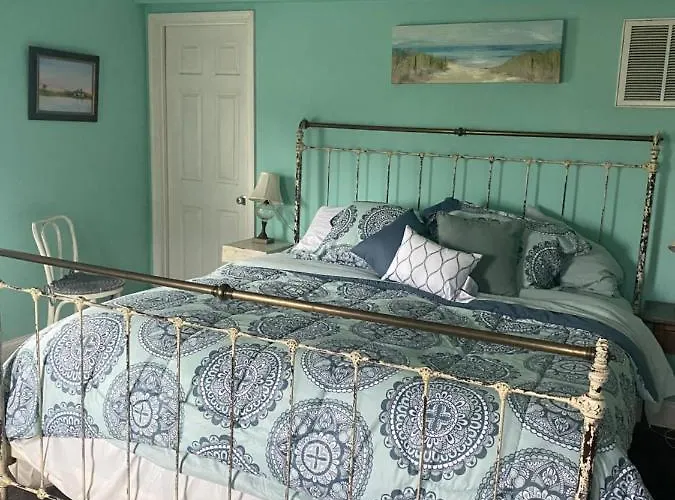 Beach Haven Dog Friendly Farmette Great For 2 Couples