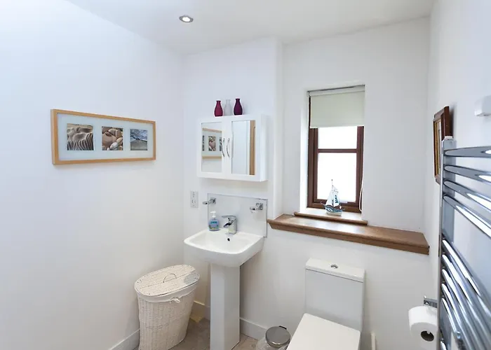 2 Eden At Williamscraig Holiday Cottages