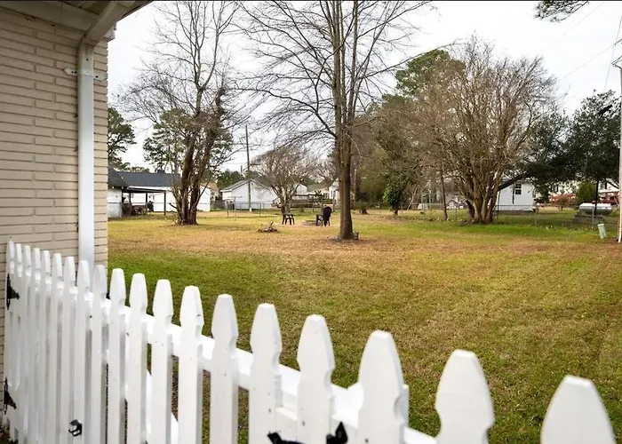 Edenton 3 Br/ 2 Bath King, Fire Pit