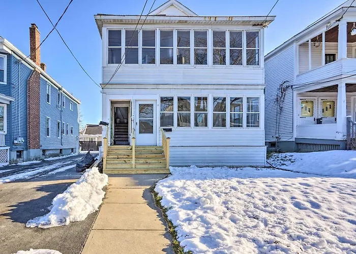 Charming Albany Retreat ~ 3 Mi To Downtown!
