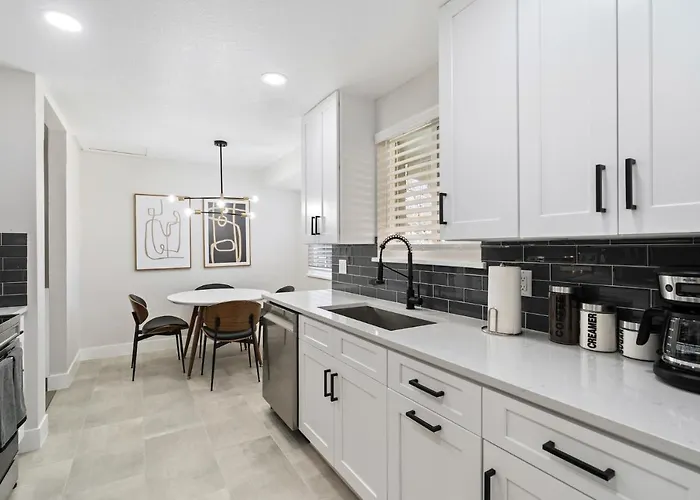 #Marbella Lane - Modern & Spacious 4Br Retreat In Arvada