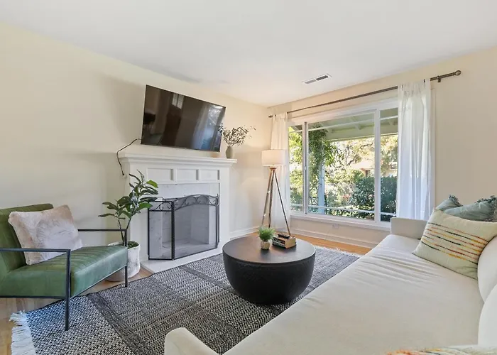 @ Marbella Lane - Modern And Sleek Home In Redwood