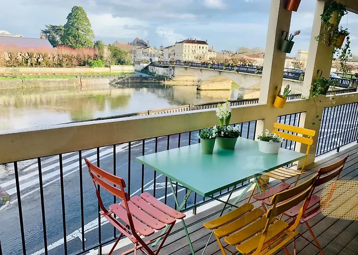 "Au Fil De La Charente" - Coeur De Saintes - Wifi Clim - Classe 4 Etoiles - 4 Pers