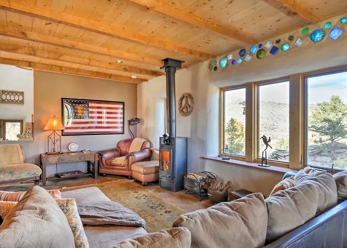 Family-Friendly Del Norte Home W/ Stunning Views!