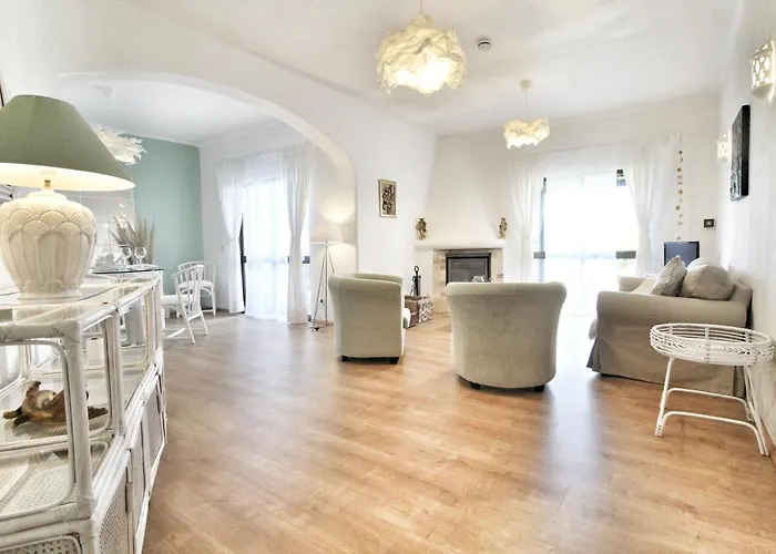 T2 Holiday Cottage Near The Beach C225