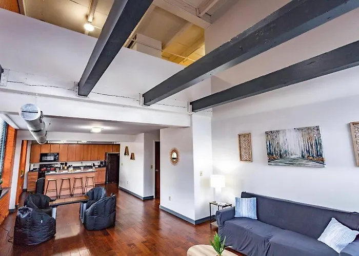 Centric Modern Loft W/ King Beds & Smart Gametable