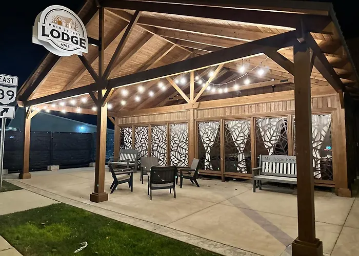 Maple Suite - Main Street Lodge In Berlin