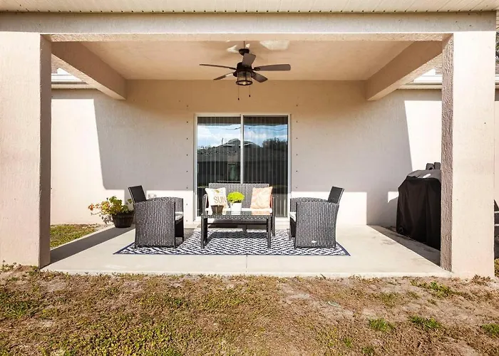 Modern 4 Bdr Home Near Tradition Town Center