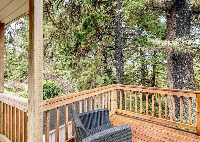 Treehouse By The Sea