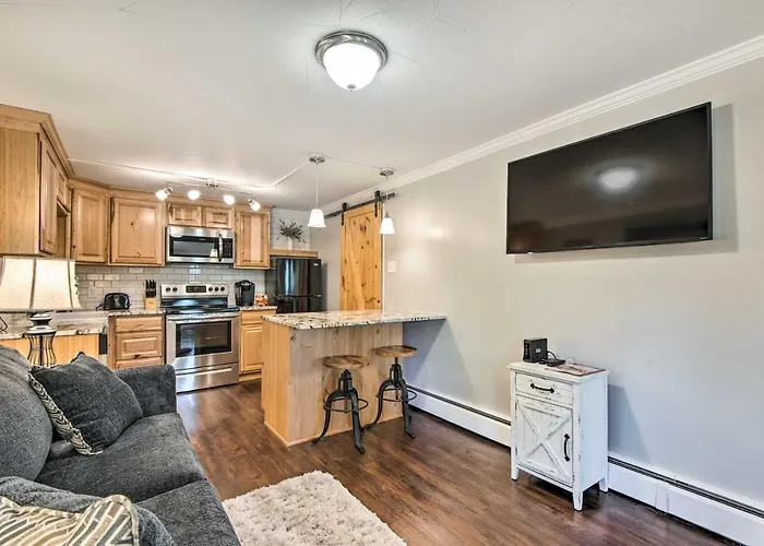 11 Mi To Denver Zoo: Lakewood Studio W/ Fire Pit!