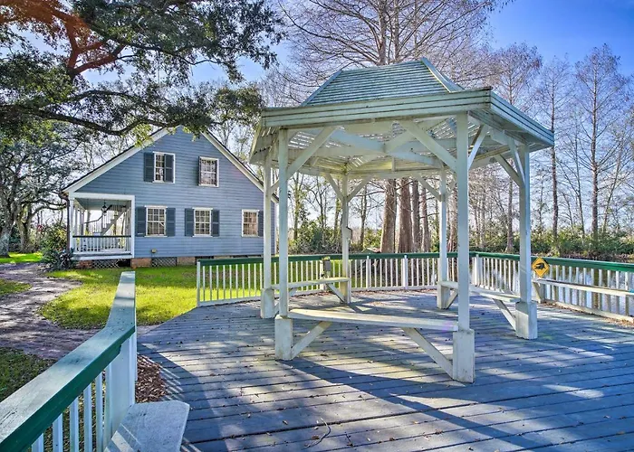 Idyllic Houma Vacation Rental On Shared Pond!