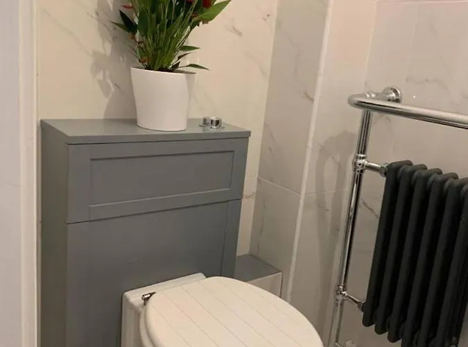 Bury St Edmunds - Apartment - Sleeps 2 - Parking