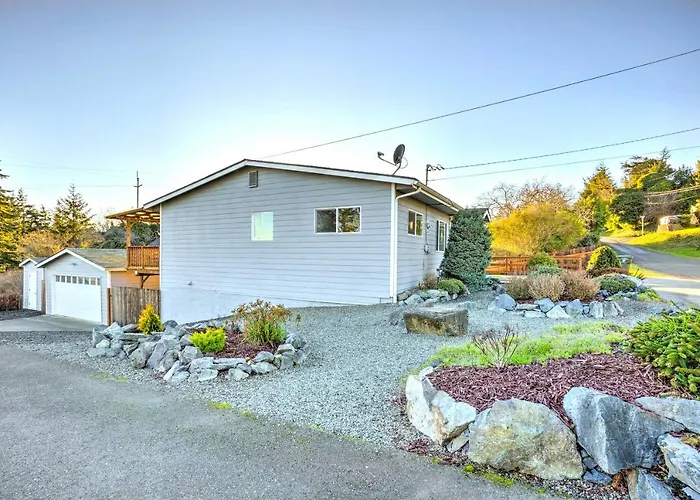 Fire Pit & Bay Views: North Bend Home!