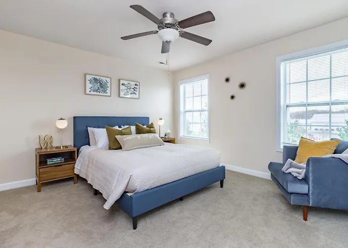 Contemporary Stay In Central Peoria
