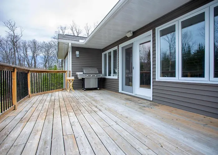 Mountain House In The Heart Of Haliburton, Mins To Lake