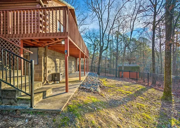 Pet-Friendly Cabot Cabin W/ Fenced Yard!