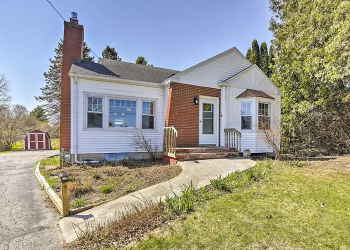 Modern Sturgeon Bay Home By Potawatomi State Park!