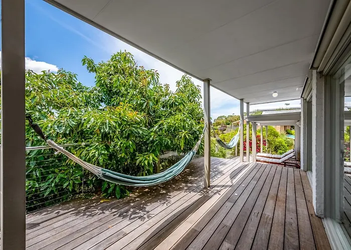 Spacious Retreat With Ocean Views