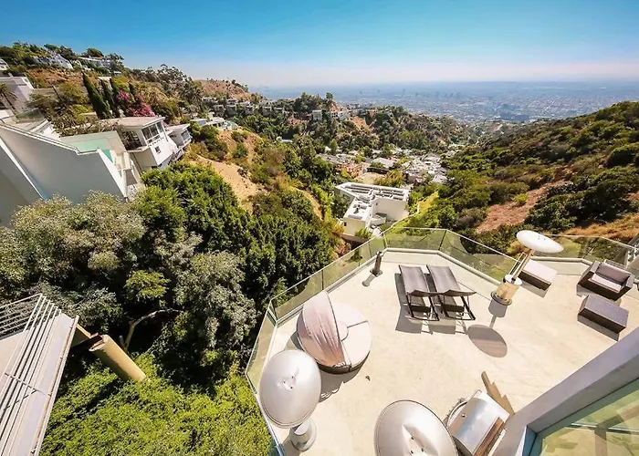 Hollywood Hills Modern Sanctuary-Jaw Dropping View
