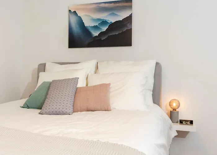 Charming Retreat Cozy Family Apartment-20B