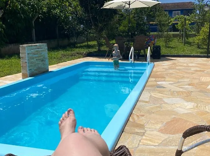 Apartamento Em Chacara Com Piscina Proximo De Praias Com Internet